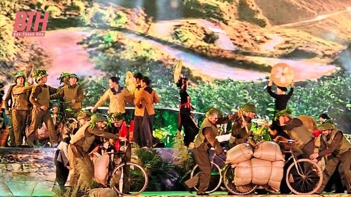 Tái hiện hình ảnh quân dân tham gia chiến dịch Điện Biên Phủ.