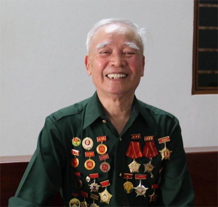 Ông Hoàng Văn Bảy, chiến sĩ Tiểu đoàn 5, Trung đoàn 174, Đại đoàn 316