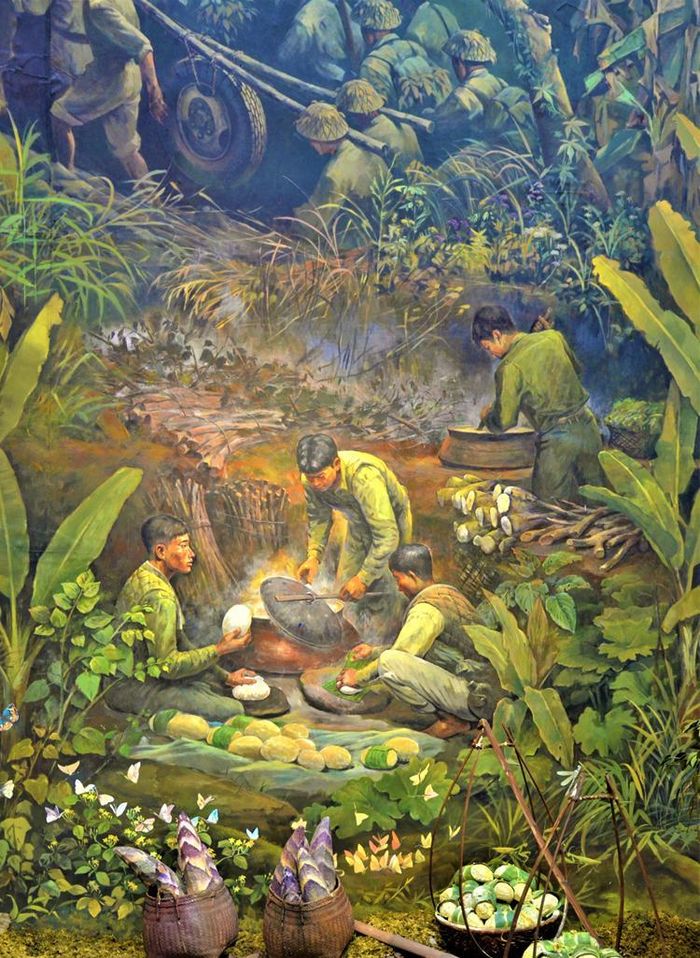 Những nắm cơm trắng, măng rừng tiếp sức cho bộ đội ta vào trận đánh.
