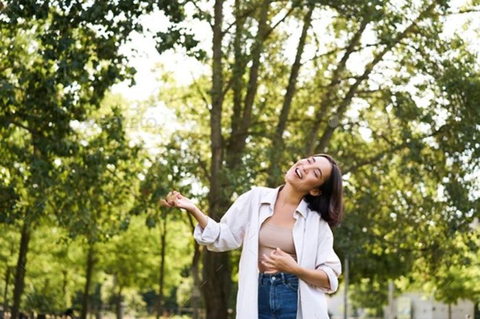 Một cách sáng tạo để ngừng cô đơn là kết bạn với đồ vật, miễn sao bạn đừng để điều đó trở thành vật thay thế cho con người. (Ảnh: ITN).