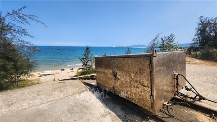 Hệ thống sắt thép (đường ray của ròng rọc tời cá lên) không hoạt động vì khá nhỏ. Ảnh: Sỹ Thắng/TTXVN