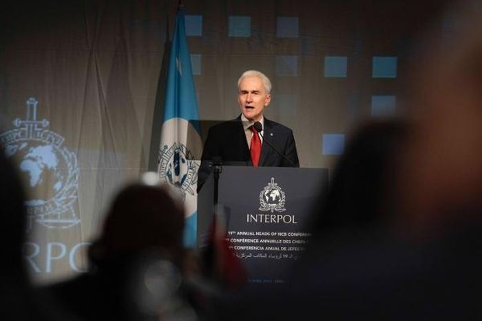 Tổng Thư ký Interpol phát biểu tại hội nghị Giám đốc NCB.