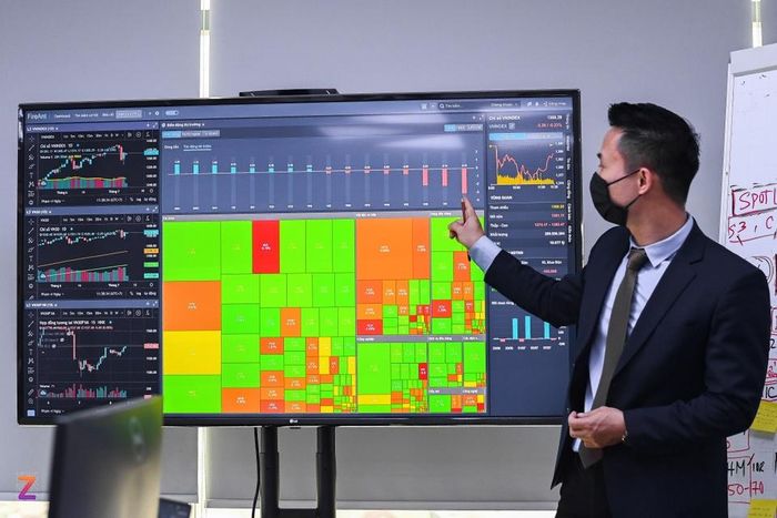 VN-Index rung lắc do áp lực từ các bluechip. Ảnh: Việt Linh.