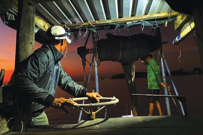 Điều khiển ghe cào