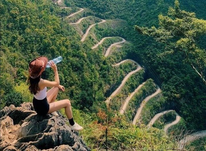 Đường đi từ Hà Nội lên Hà Giang không quá xa nhưng do đường đèo núi nên sẽ có nhiều đoạn dốc cao.