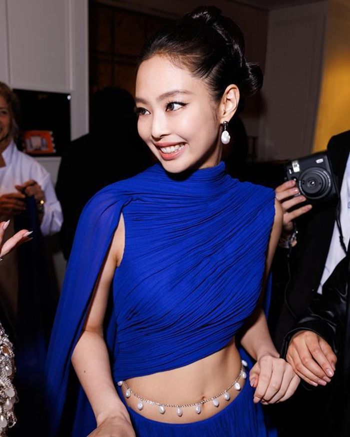 Jennie (BLACKPINK) xuất hiện vô cùng ấn tượng tại Met Gala 2024.