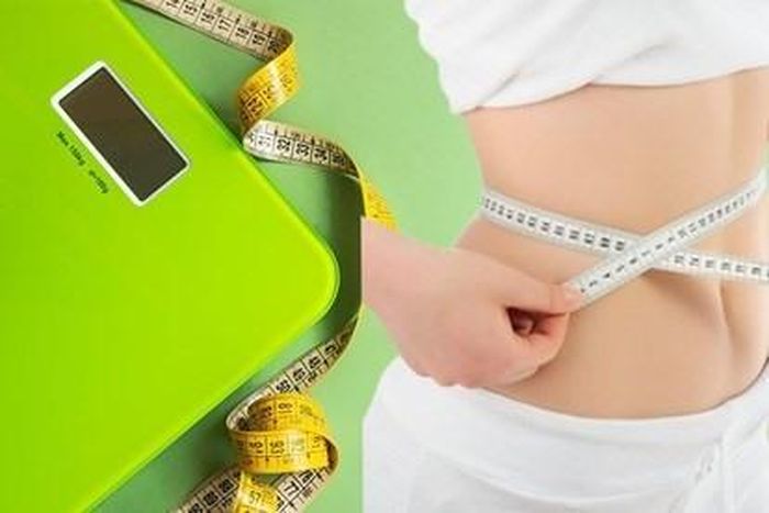 Đi bộ nhanh là một cách tốt để tăng cường độ tập luyện nhằm đốt cháy calo và giảm cân.
