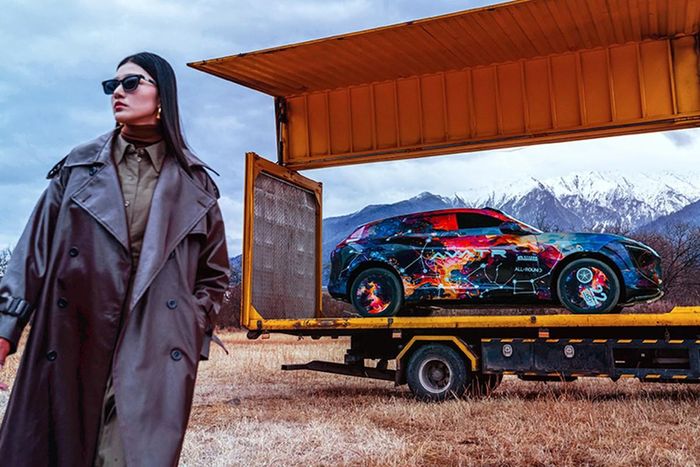 Ngày nay, Changan sở hữu 40% cổ phần, trong khi CATL nắm giữ hơn 17%. Phần còn lại thuộc về quỹ đầu tư địa phương. Đối với Huawei, hãng đóng vai trò là nhà cung cấp hàng đầu.
