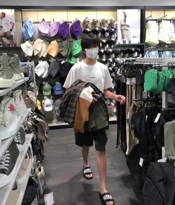 Hồ Ngọc Hà từng chia sẻ về việc cô luôn bù đắp cho con bằng tình yêu thương của mình. "Tôi là một người mẹ, tôi tâm sự với Henry (Subeo) chuyện tình cảm, cảm xúc và những gì tôi nghĩ về con để cậu bé dù có gặp sóng gió nào trong cuộc sống hoặc có những giây phút không biết mình có bị bỏ rơi không thì cũng nhớ con luôn được yêu thương. Tôi luôn nói với Henry rằng đối với tôi thì bé là tình yêu lớn nhất và đầu tiên nên bé luôn luôn có gia đình, có mẹ ở bên cạnh", nữ ca sĩ gốc Quảng Bình kể.
