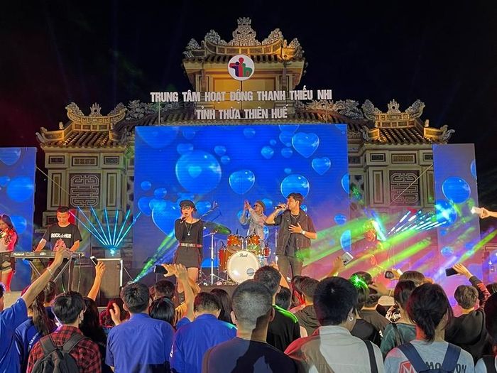 Napalm biểu diễn tại Rock Thanh niên: Thắp lửa đam mê 