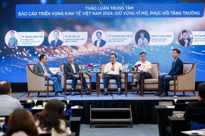 VEPR dự báo tăng trưởng của Việt Nam năm 2024 ở mức cận dưới mục tiêu 6%.