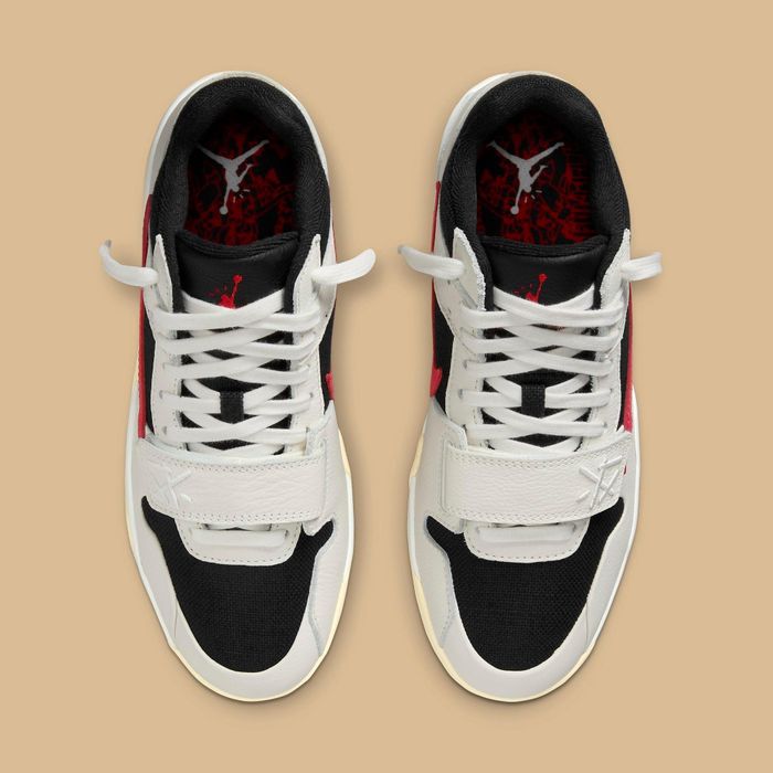 Bản phối màu "University Red" của sneakers CJ1 T-REXX. Ảnh: Nike.