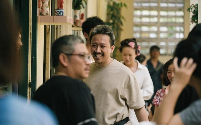 Trấn Thành trên phim trường Mai - tác phẩm đang giữ kỷ lục phim Việt có doanh thu cao nhất mọi thời với hơn 520 tỷ đồng.