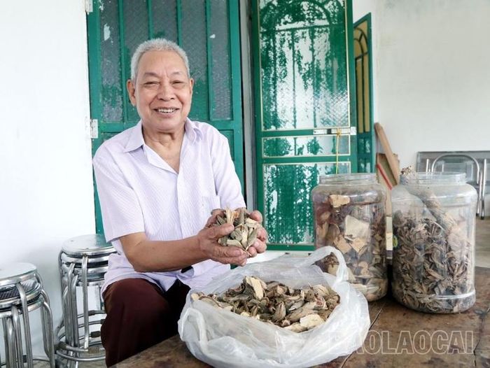 Ông Hoàng Tiến Xiêm học hỏi, sưu tầm được nhiều bài thuốc quý.