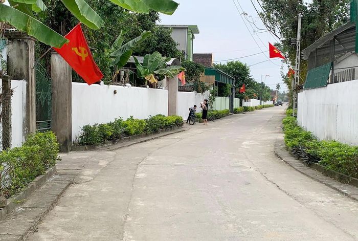 Thông qua phát huy quyền làm chủ của nhân dân, hạ tầng và cảnh quan môi trường nông thôn ở Nam Đàn được cải thiện tích cực. Ảnh: Mai Hoa
