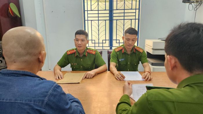 Cơ quan Thi hành án hình sự CATP Đà Nẵng làm việc với đối tượng.