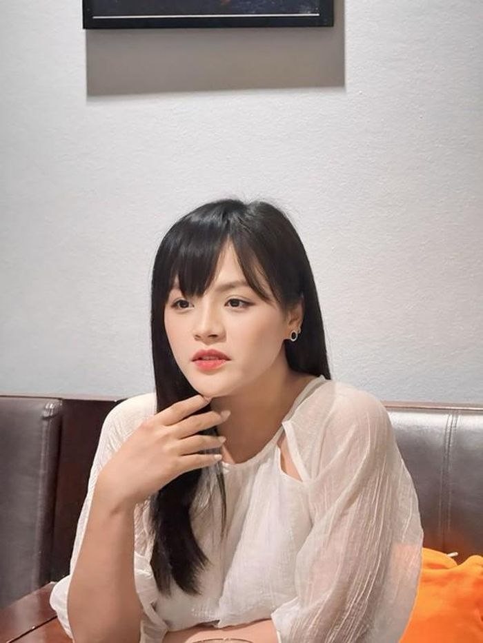 Thu Quỳnh vẫn rạng rỡ trước ngày sinh nở.