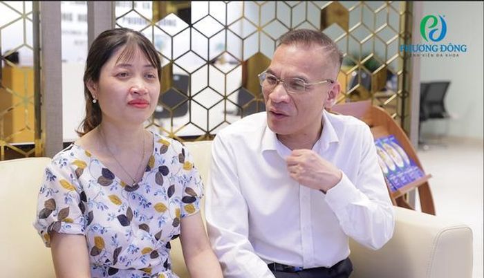 Vào giai đoạn tâm lý đỉnh điểm, chị Hương đã viết đơn ly hôn để chồng có lựa chọn tốt hơn.