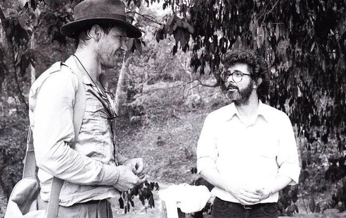 George Lucas (phải) là người sáng tạo nên loạt phim “Indiana Jones” và giới thiệu Harrison Ford (trái) với thế giới