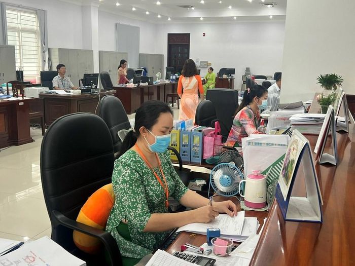 Hoạt động nghiệp vụ của Kho bạc Nhà nước Kiên Giang. Ảnh; Thùy Dương/BNEWS/TTXVN