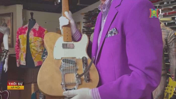 Gần một nghìn cây đàn guitar, trang phục cùng các vật phẩm liên quan đến dòng nhạc Rock &amp; Roll sẽ được Nhà đấu giá Julien’s Auctions sẽ tổ chức bán đấu giá vào cuối tháng 5.