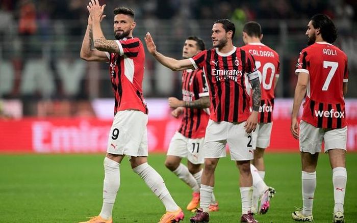 AC Milan có trận hòa khó tin trên sân nhà