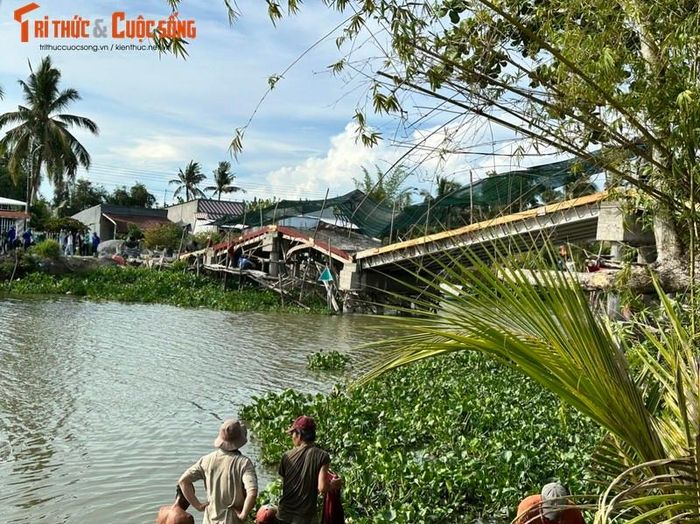  Xung quanh cây cầu vừa gặp sự cố này đang có nhiều khuất tất khiến dư luận bức xúc