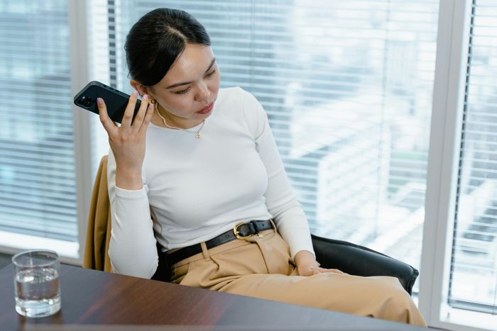  Nhiều quản lý cấp trung dưới 2 năm kinh nghiệm đang tìm kiếm công việc mới. Ảnh minh họa: MART production/Pexels.