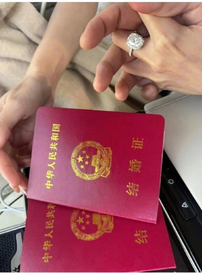 Uông Tiểu Phi và Mandy kết hôn sau vài tháng công khai hẹn hò. Ảnh: Mirror Media, China Times