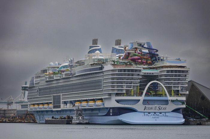  Tàu Icon of the Seas cập cảng Miami hôm 11/1. Ảnh: Eva Marie Uzcategui/Bloomberg. 