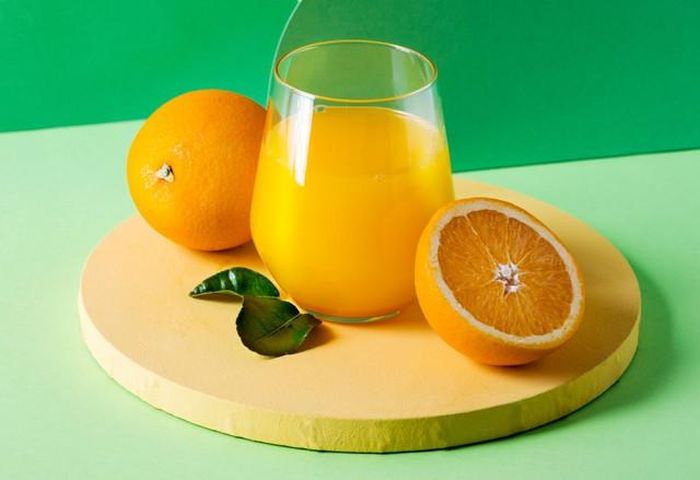 Nước cam là một thức uống bổ dưỡng hỗ trợ giải độc gan.
