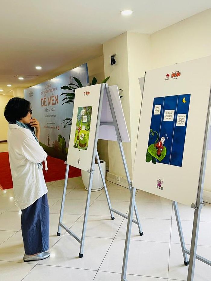 Trưng bày "Cuộc phiêu lưu của Dế Út" trong khuôn khổ Lễ trao giải