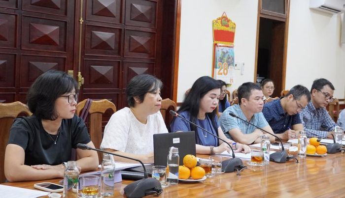 Các đại biểu tại buổi làm việc