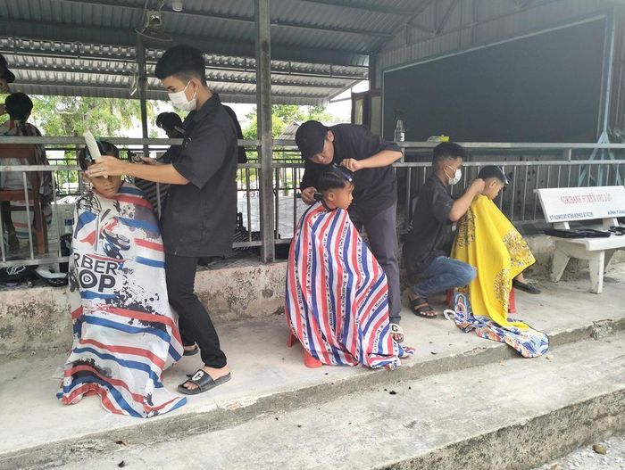 Hớt tóc miễn phí cho trẻ em