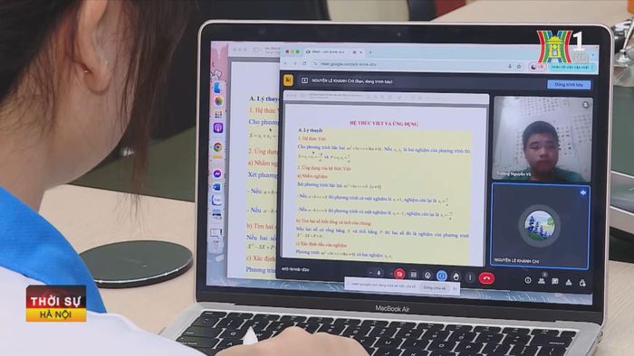 Các lớp ôn tập online được tổ chức nhằm giúp các sĩ tử ôn tập kiến thức trước khi vào kỳ thi