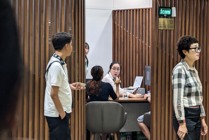 Phương án bán vàng trực tiếp cho người dân nhằm thu hẹp và kiểm soát chênh lệch giữa giá bán vàng miếng SJC trong nước và giá quốc tế ở mức phù hợp