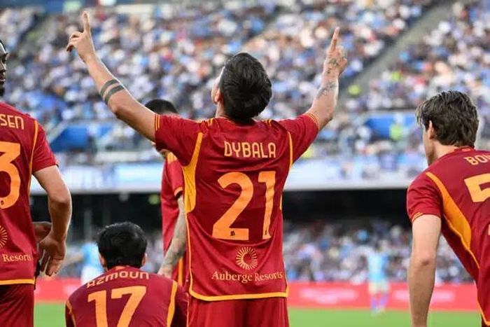 Paulo Dybala để ngỏ khả năng thi đấu ở Premier League mùa tới