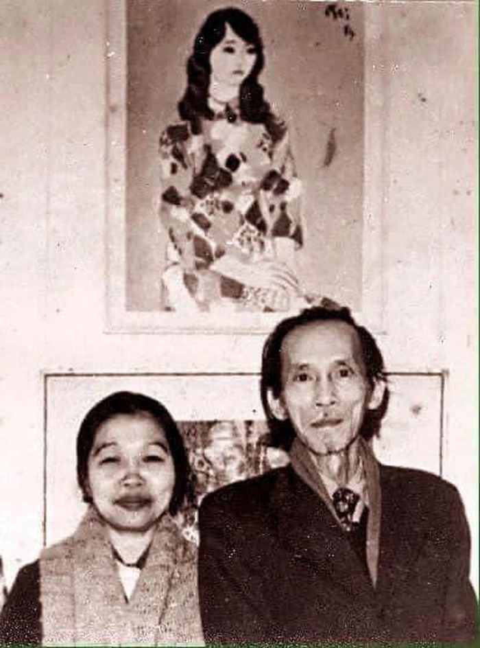 Vợ chồng Bùi Xuân Phái trong cuộc triển lãm cá nhân "Hội họa Bùi Xuân Phái" năm 1984