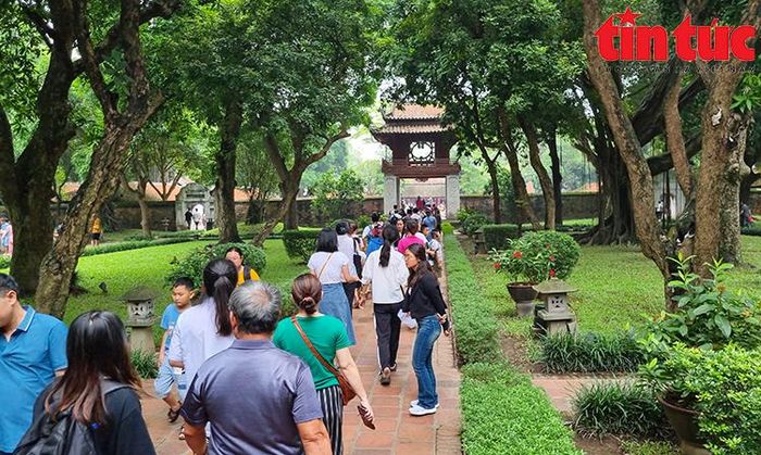 Sau thời gian ôn thi khá dài, các phụ huynh mong muốn giúp con giải tỏa căng thẳng trước khi bước vào kỳ thi quan trọng.