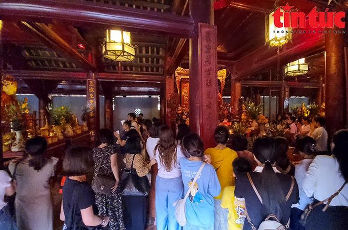 Kỳ thi vào lớp 10 THPT công lập năm học 2023-2024 ở Hà Nội diễn ra trong hai ngày 8-9/6/2024, với 3 môn thi: Toán, Ngữ văn, Ngoại ngữ.