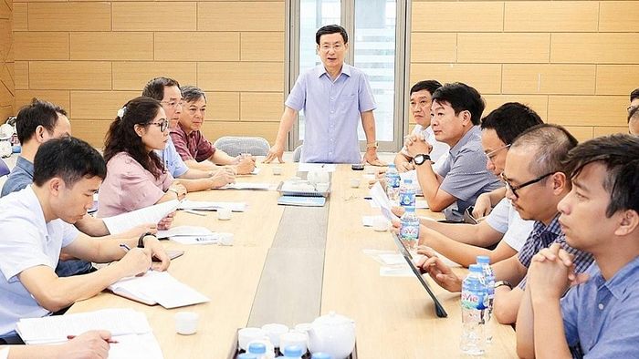 Ông Phạm Đình Nghị, Chủ tịch UBND tỉnh Nam Định phát biểu sau khi kiểm tra thực tế Dự án Bệnh viện Đa khoa tỉnh.