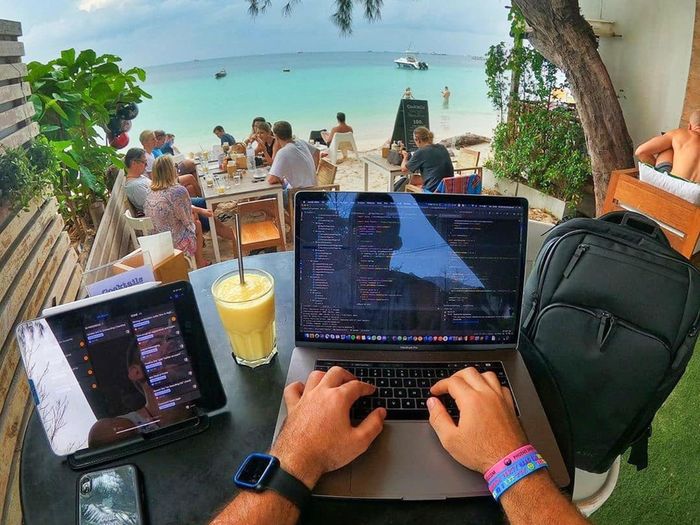 Khách du mục công nghệ có thể ở lại lâu hơn tại Thái Lan nhờ chính sách visa mới. Ảnh: @developerspace.