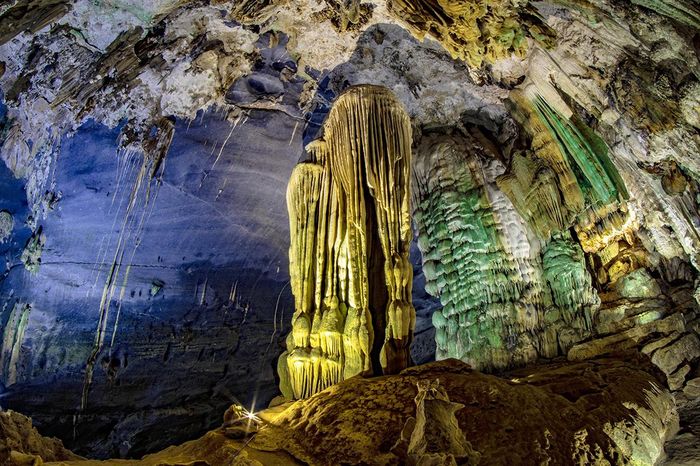  Động Phong Nha, Vườn quốc gia Phong Nha - Kẻ Bàng, Quảng Bình. 