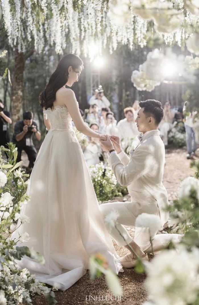 Người đẹp ban đầu muốn giấu kín những hình ảnh này, tuy nhiên, sau đó cô đã đăng vì không muốn rò rỉ những thông tin sai sự thật.
