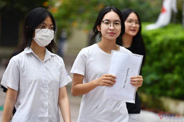 Thí sinh dự thi lớp 10 Hà Nội năm 2024. Ảnh: Hoàng Hà