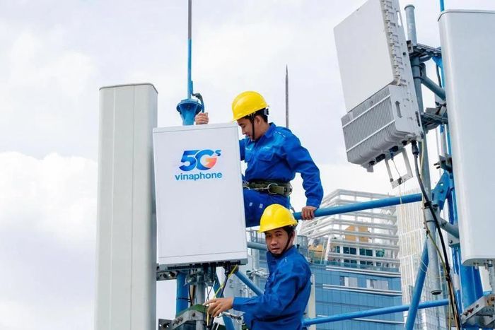 Các nhà mạng viễn thông nỗ lực trong việc bảo đường truyền, kết nối trong đêm khai mạc DIFF 2024.
