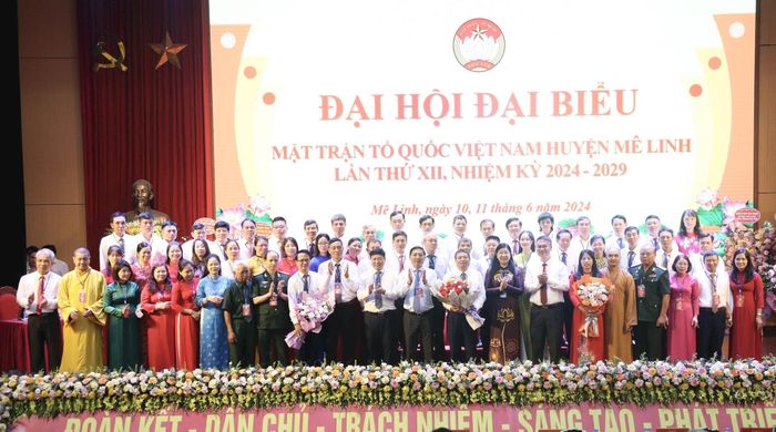 Ủy ban MTTQ Việt Nam huyện Mê Linh nhiệm kỳ 2024-2029 ra mắt Đại hội. Ảnh: Hoàng Sơn/ Hanoimoi.