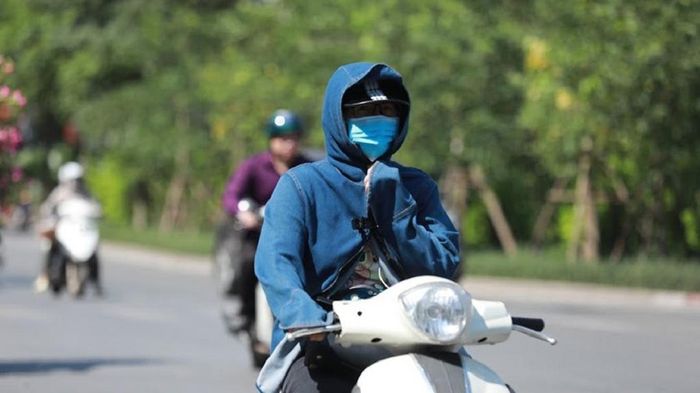 Dự báo đợt nắng nóng này gay gắt có nơi nhiệt độ cao nhất lên đến 39 độ. Cảm nhận thực tế có thể ở ngưỡng cao hơn. Ảnh minh họa.