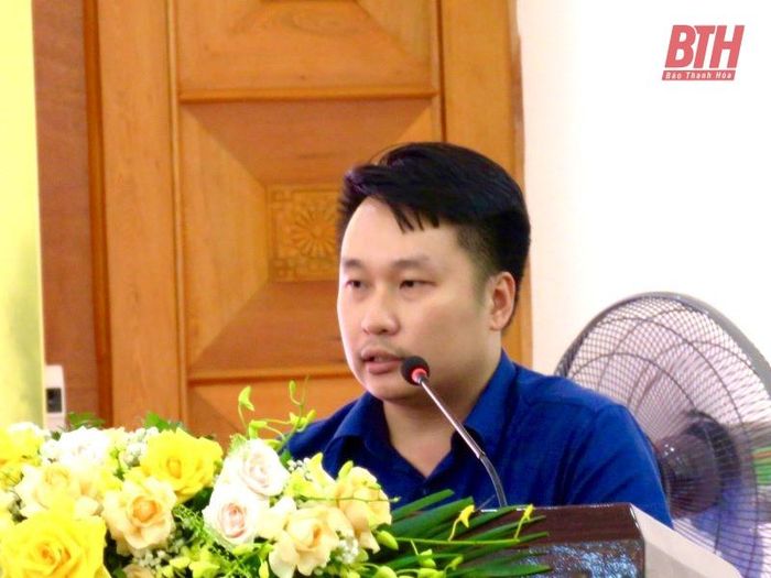 Đại diện cơ quan báo chí thường trú phát biểu tại buổi gặp mặt