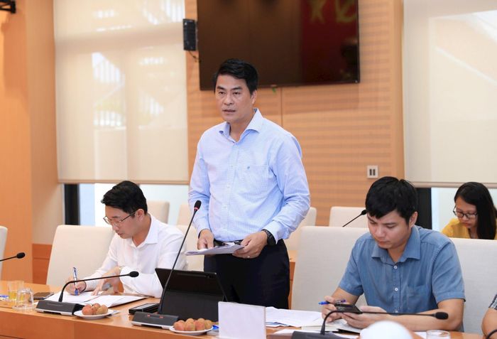 Đại diện Sở Công Thương báo cáo tại buổi làm việc. Ảnh: Vũ Thủy
